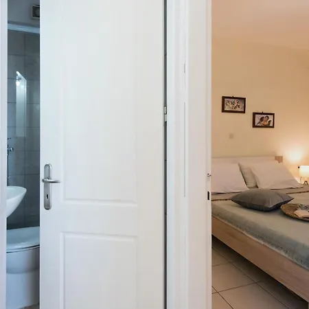 Apartahotel House On The